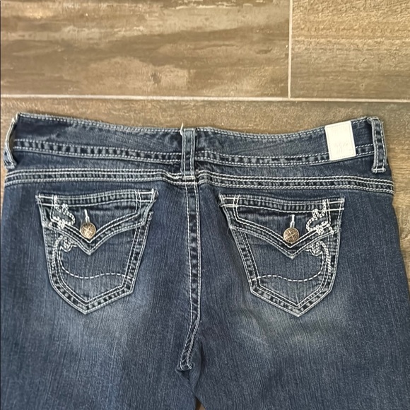 Maurices Classic Blue Denim Jeans - Picture 9 of 9